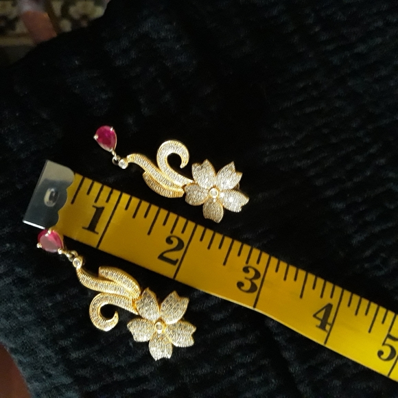 Necklace, earrings. - Picture 3 of 9